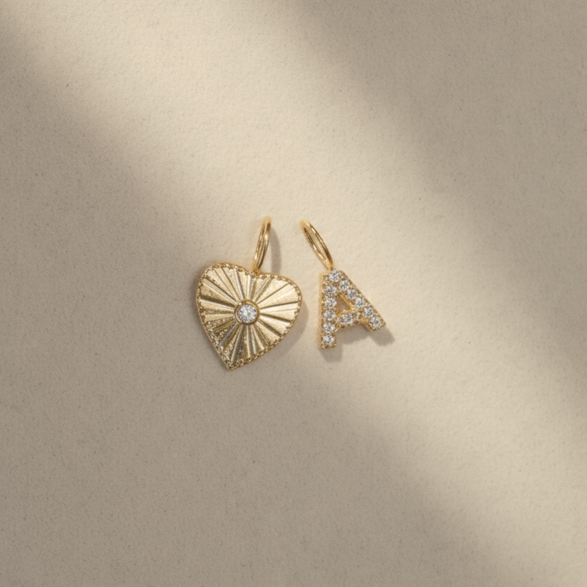 Mix Charm Inicial + Charm Coração