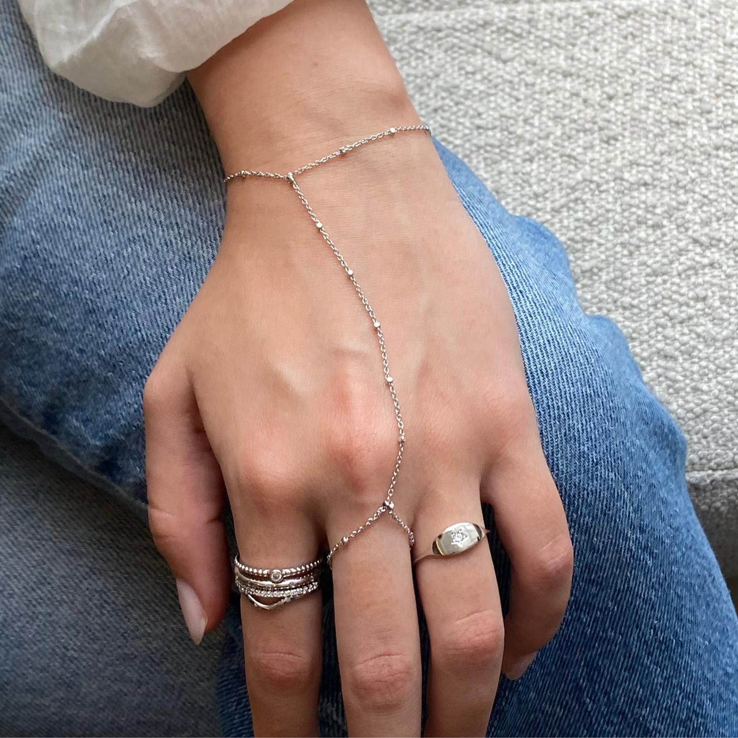 Handchain Bump