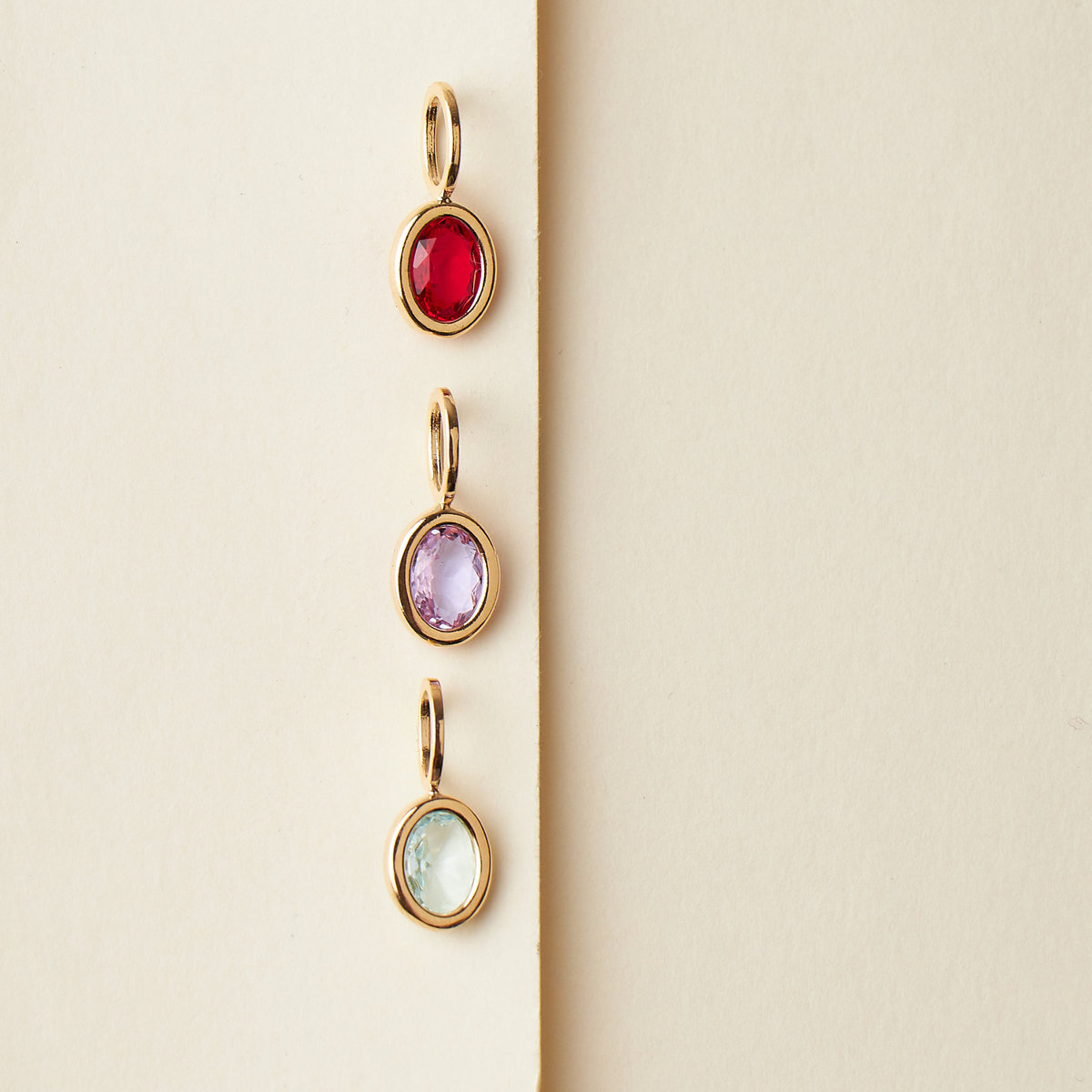 Charm Birthstone Fevereiro Rodolita