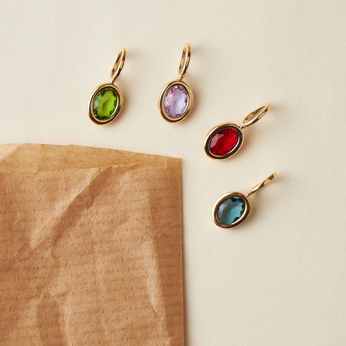 Charm Birthstone Agosto Verde Berilo