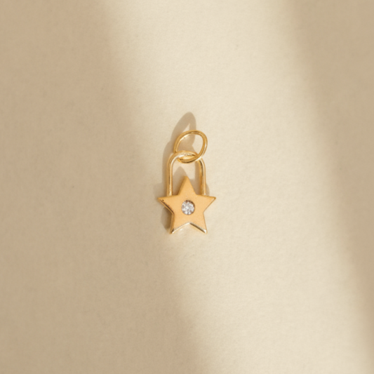 Charm Cadeado Estrela