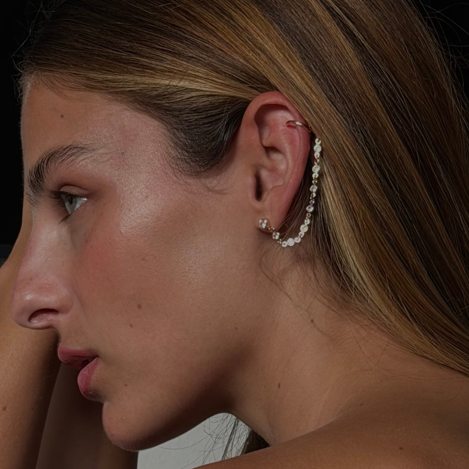 Brinco com Piercing Mila Chain Unitário